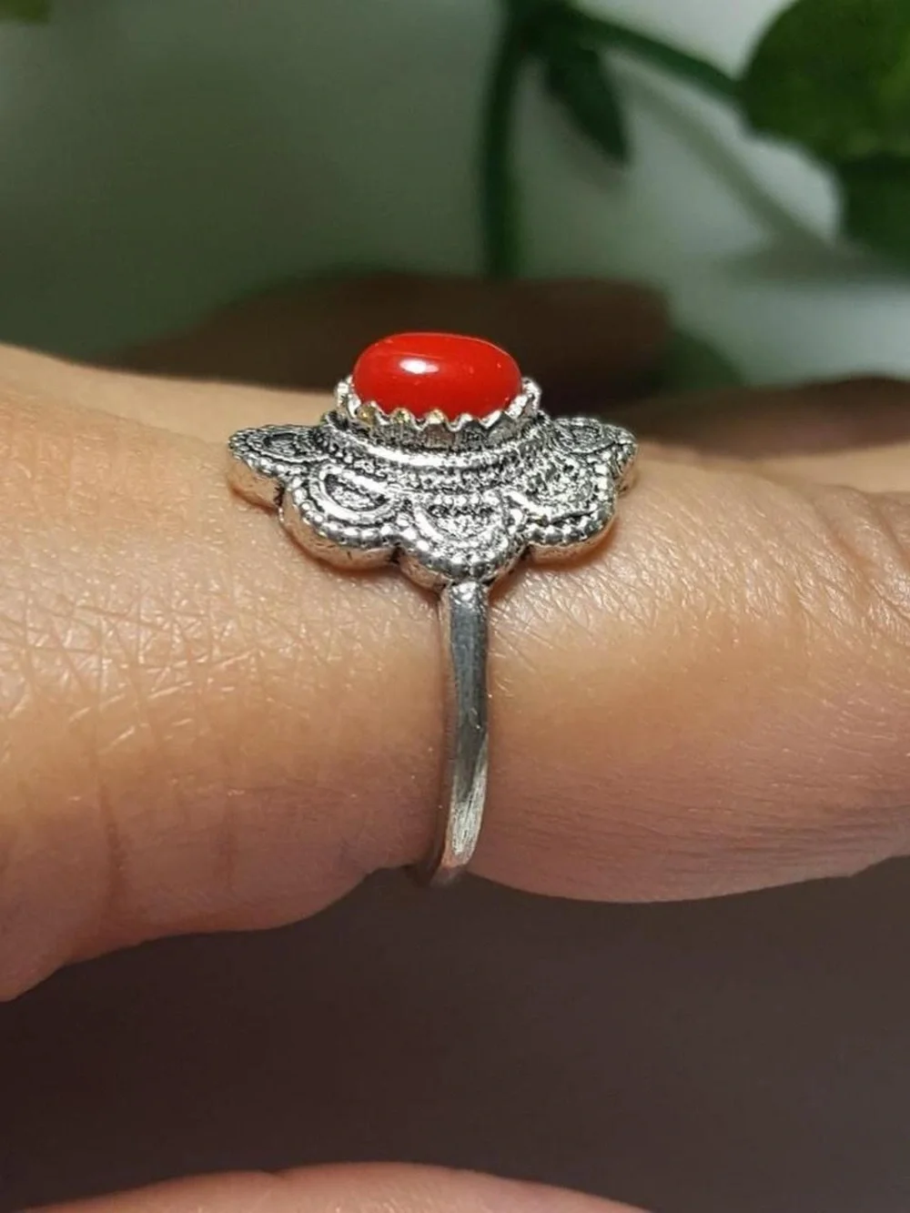 Vintage-Inspired 925 Silver Coral Floral Ring with Red Stone